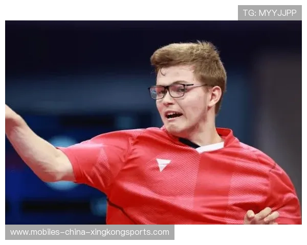 UFC 冷门诞生！黑马暴揍冠军