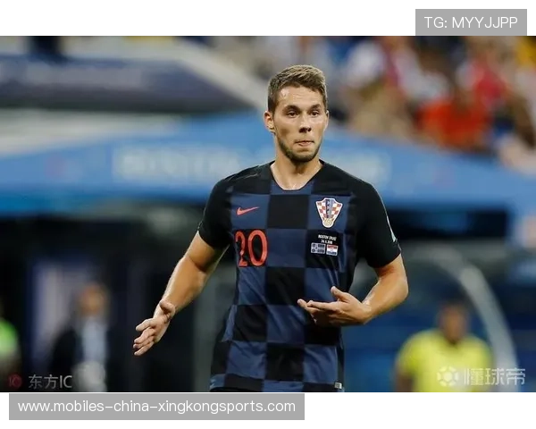 安德莱赫特凭借连续传递找到禁区空档——战术美学与训练之道